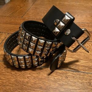 Hot topic studded belt
